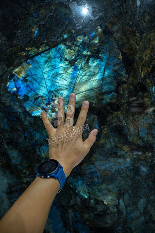 馬達加斯加藍翡翠:國內(nèi)價格飆升背后的秘密