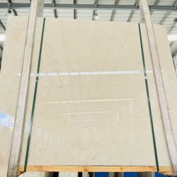 800 平方奧特曼 超級撿漏 底白板面漂亮，全走套現(xiàn)99不議價 ?架子位到期[微笑]，先定先